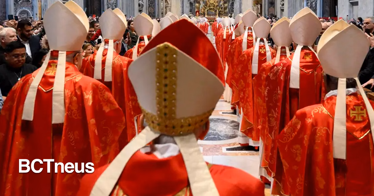 Articulo - Cardenales cierran la Capilla Sixtina para votar al nuevo papa