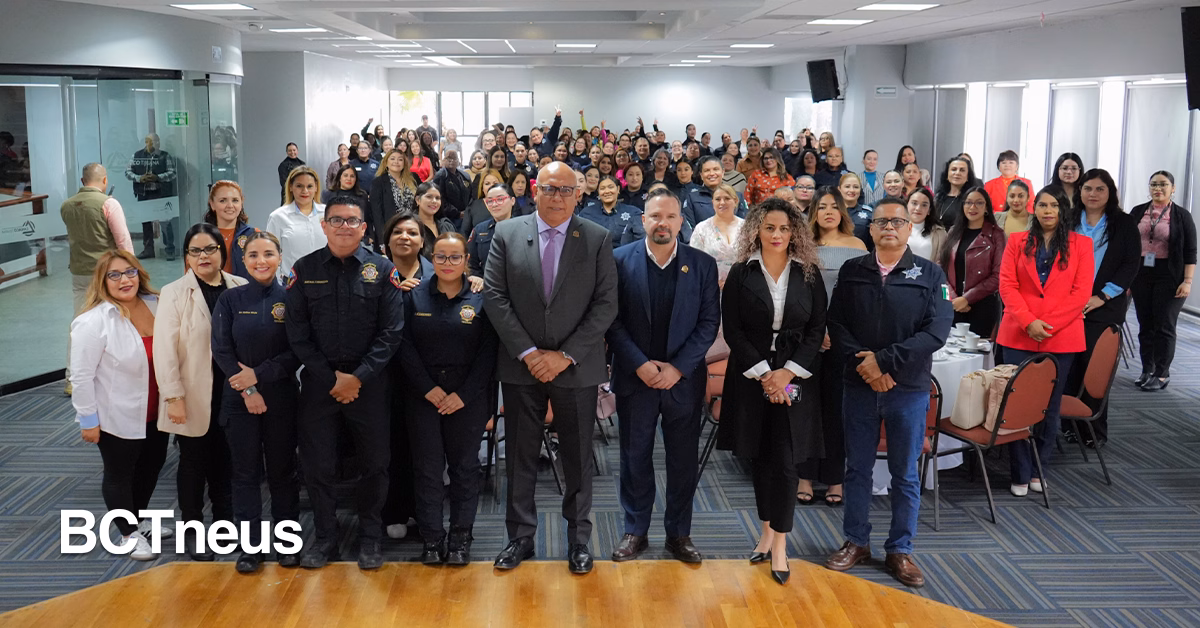 Articulo - Honran a madres trabajadoras de Seguridad y Bomberos por su día