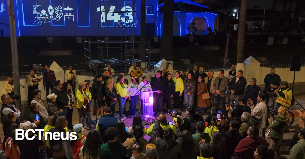 Articulo - Espectáculo de luz y color: Video Mapping 4K cierra temporada en Ensenada con miles de asistentes