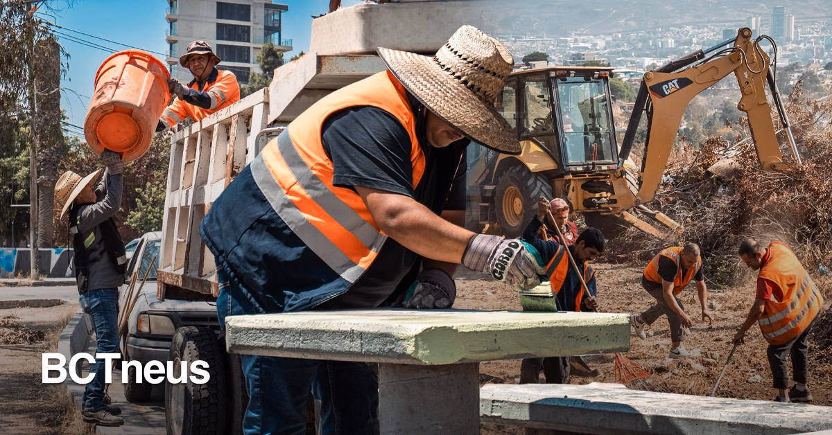 Articulo - Transformación urbana: brigadas limpian calles y parques de Tijuana