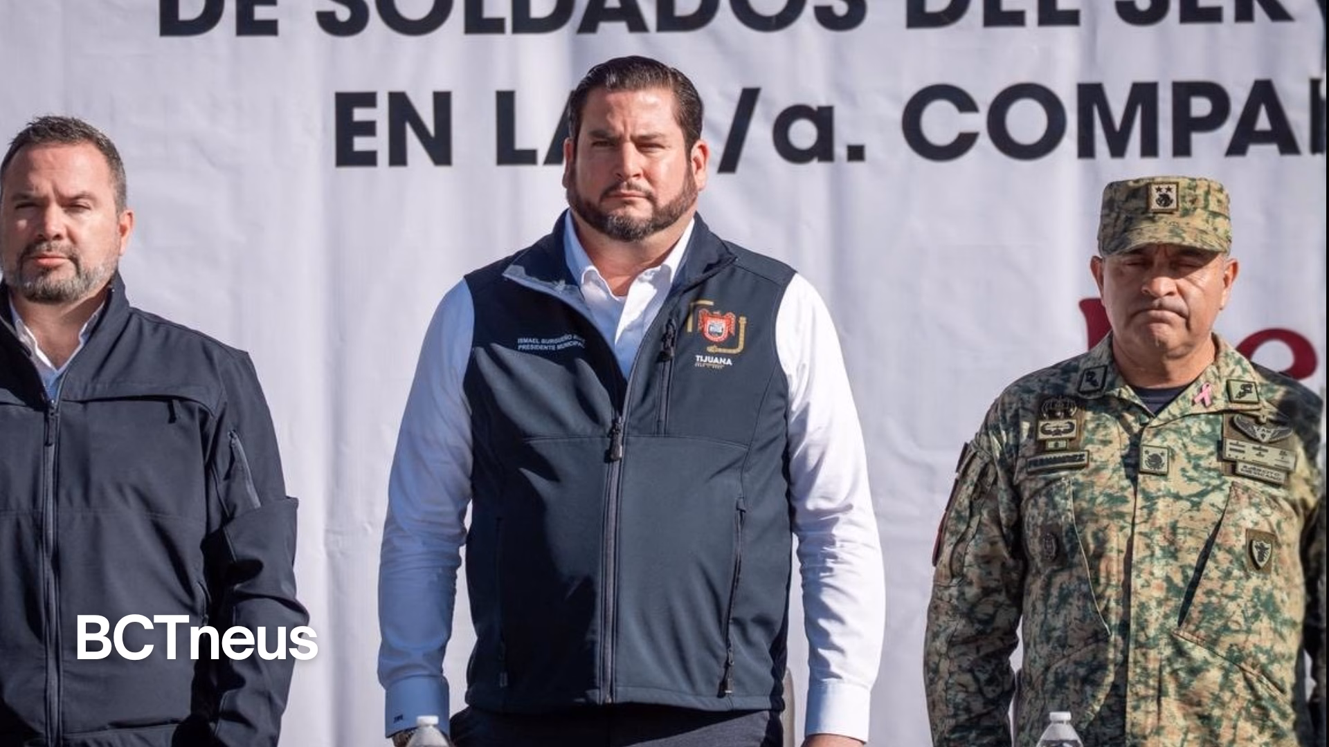 Articulo - Burgueño destaca valores cívicos en ceremonia de protesta de bandera del Servicio Militar Nacional