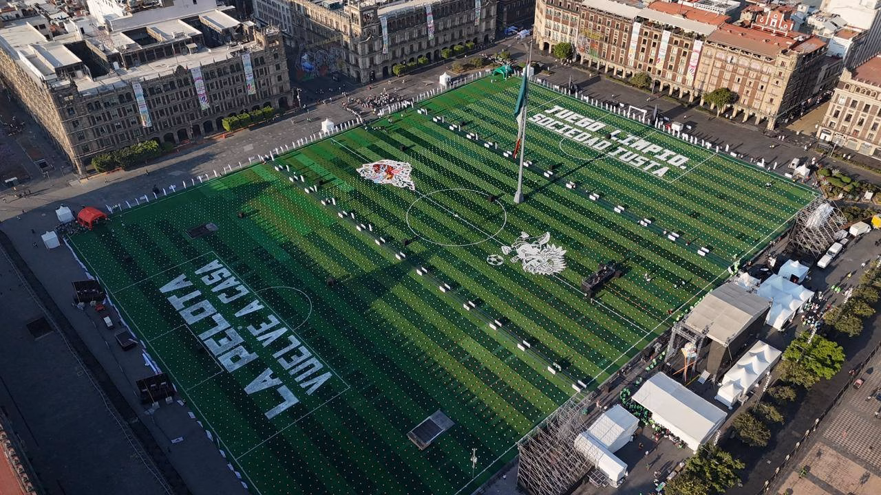Articulo - Récord Guiness para CDMX: la clase de fútbol más grande del mundo en el Zócalo