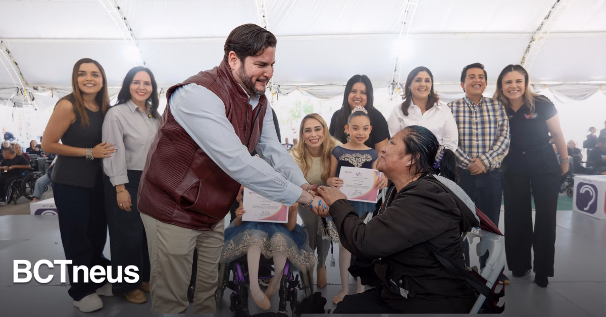 Articulo - ¡Más de mil apoyos para la inclusión! alcalde ismael realiza entrega