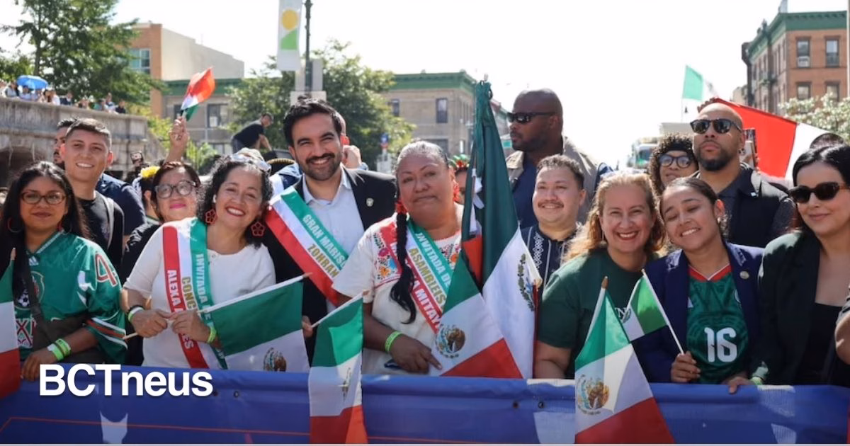 Articulo - Mamdani acompaña a mexicanos en desfile de Independencia en Nueva York